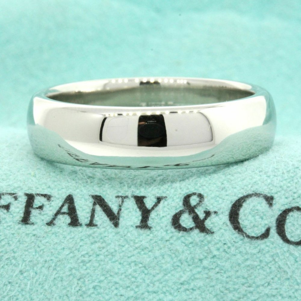 Platinum Classic Lucida Wedding Band Ring 6mm